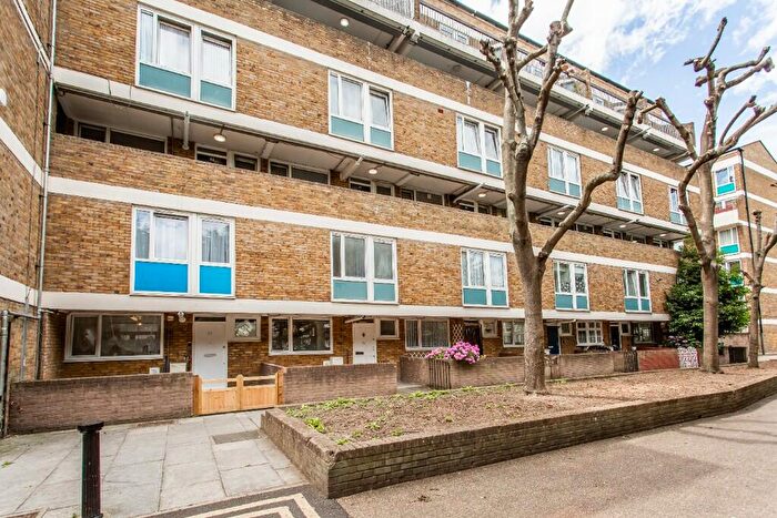4 Bedroom Ground Maisonette To Rent In Hitchin Square, London, E3