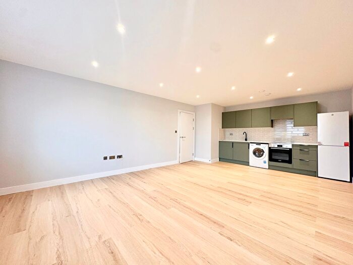 1 Bedroom Flat To Rent In London Road, Waterlooville, PO7