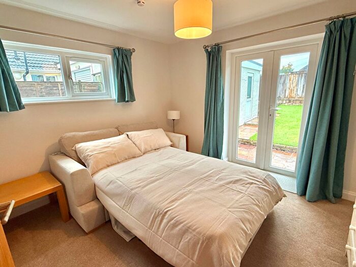 2 Bedroom Semi-detached Bungalow For Sale In Clifford Avenue, Kingsteignton, Newton Abbot, TQ12
