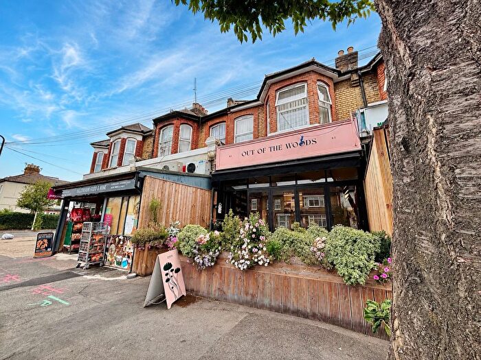 3 Bedroom Flat To Rent In Colworth Road, London, E11