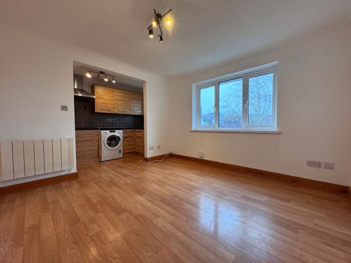 2 Bedroom Flat For Sale In The Carrions, Totnes, TQ9