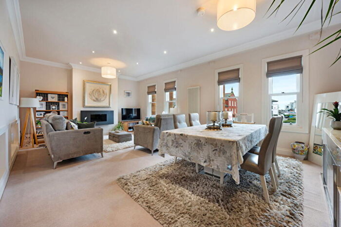 2 Bedroom Apartment For Sale In Promenade, Southport, PR9