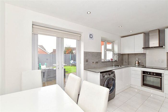 2 Bedroom End Of Terrace House For Sale In Burrows Chase, Waltham Abbey, Essex, EN9