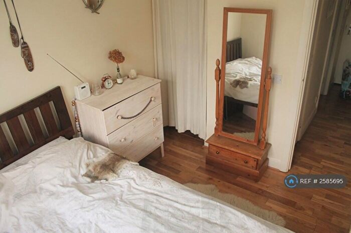 1 Bedroom Flat To Rent In Fairfield Road, London, E3