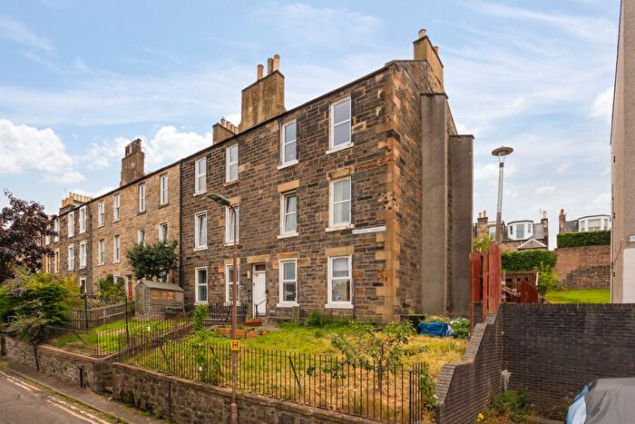 2 Bedroom Flat For Sale In / Rosevale Terrace, Edinburgh, EH6