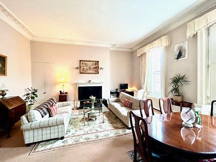 2 Bedroom Apartment To Rent In Kings Buildings, Chester, CH1