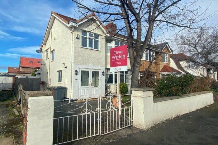 3 Bedroom Semi-Detached House To Rent In Leighton Avenue, Wirral, CH47