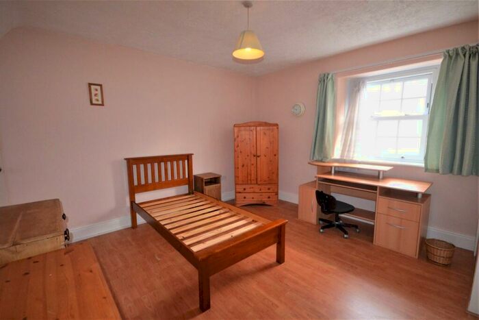 2 Bedroom End Of Terrace House To Rent In Mwrog Street, Ruthin, LL15