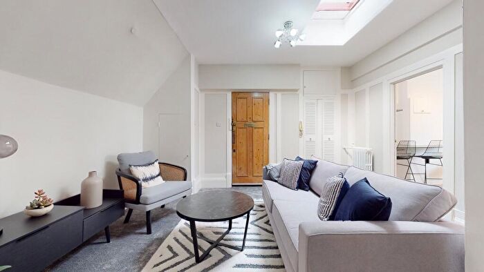 2 Bedroom Apartment To Rent In Northwick Terrace, London, NW8