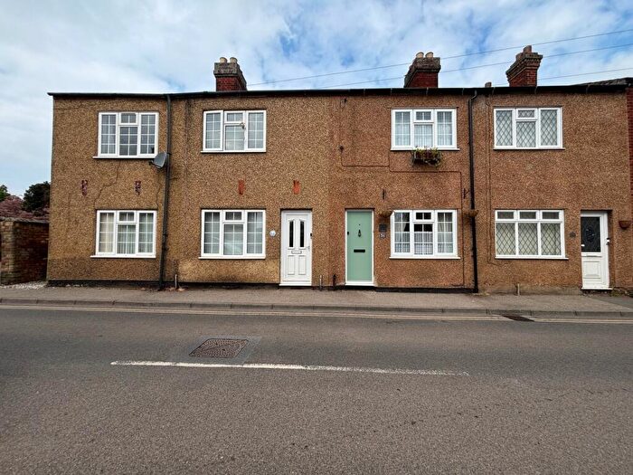 2 Bedroom Terraced House To Rent In King Street, Potton, Sandy, SG19
