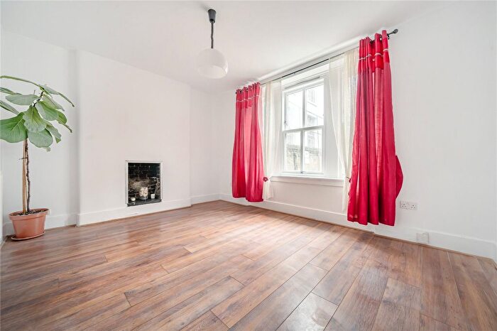 1 Bedroom Flat For Sale In Old Kent Road, London, SE1