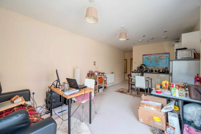 1 Bedroom Flat To Rent In Fisher Close, Rotherhithe, London, SE16