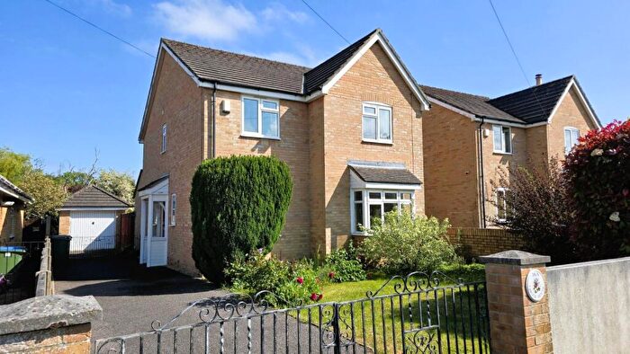 4 Bedroom Detached House For Sale In Heathfield Avenue, Fareham, Hampshire, PO15