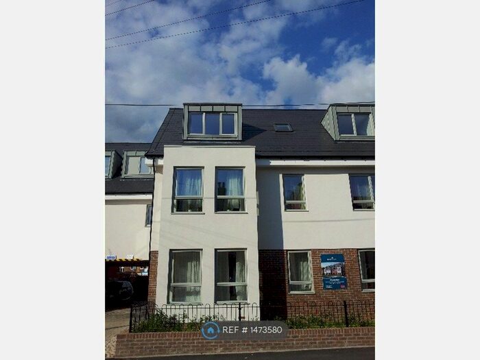 1 Bedroom Flat To Rent In Bennett Court, Horsham, RH12