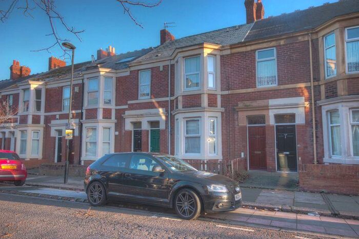 2 Bedroom Flat To Rent In Helmsley Road, Newcastle Upon Tyne, NE2