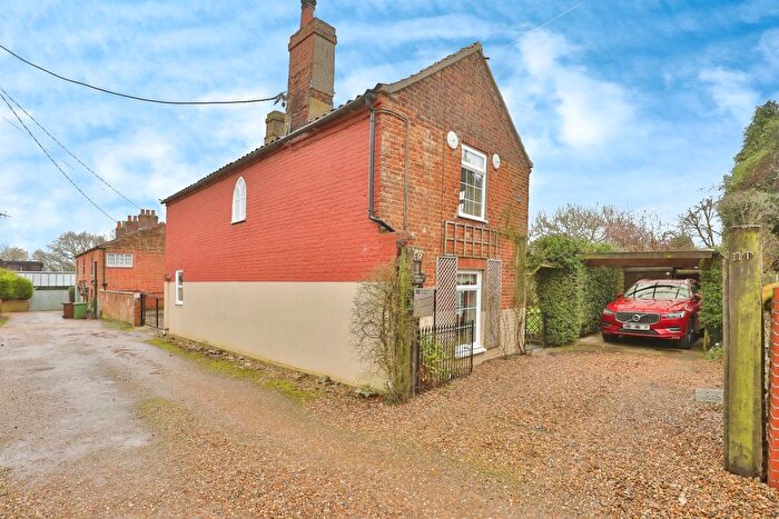 3 Bedroom Detached House For Sale In Pit Lane, Swaffham, PE37