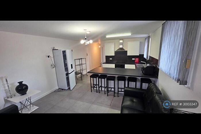 2 Bedroom Flat To Rent In Tetlow St, Liverpool, L4
