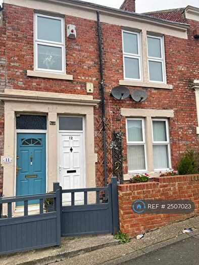 2 Bedroom Flat To Rent In Overhill Terrace, Gateshead, NE8