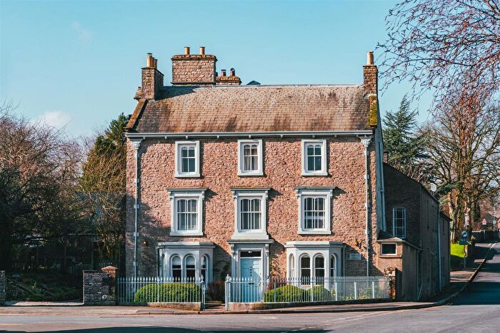 8 Bedroom Link Detached House For Sale In Silver Street, Kirkby Stephen, CA17