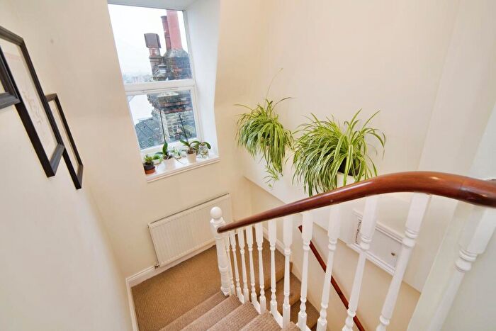 1 Bedroom Flat For Sale In Friern Barnet Road, London, London, N11