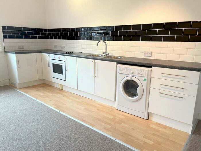 2 Bedroom Apartment To Rent In Oldfield Road, Bath, BA2