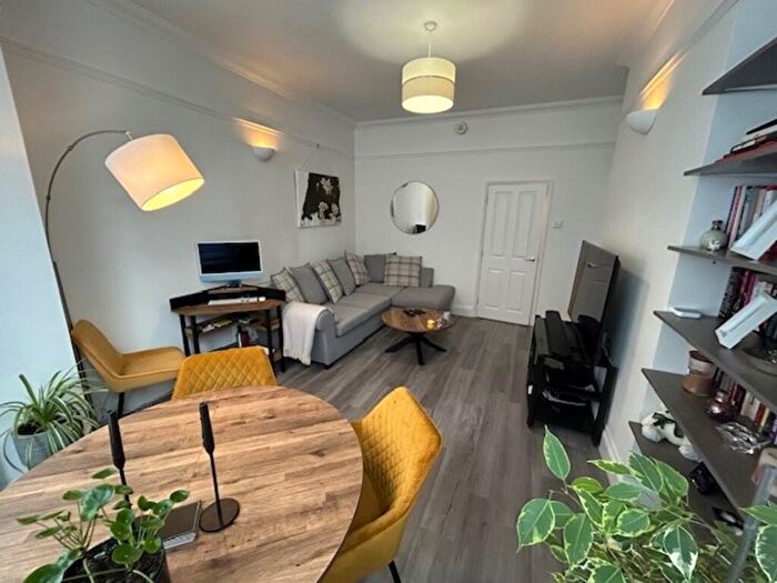 2 Bedroom Apartment To Rent In Charmwell, Wellington Road, Bournemouth, BH8