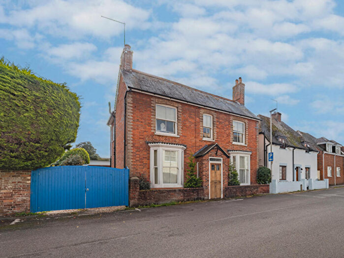 4 Bedroom Detached House For Sale In Wareham, Dorset, BH20