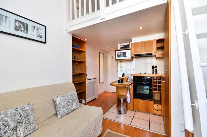Studio To Rent In Fairholme Road, West Kensington, W14
