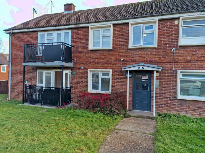 2 Bedroom Flat To Rent In Lancaster Gate, Milton Keynes, MK3