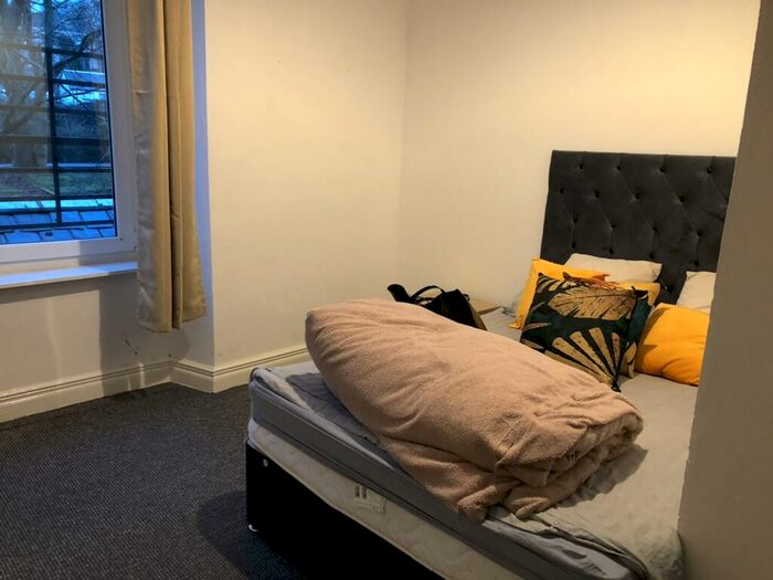 1 Bedroom Flat To Rent In Main Street, Cambuslang, G72