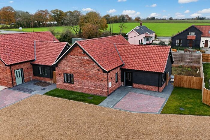 4 Bedroom Chalet For Sale In Mitchells Yard, Mill Road, Winfarthing, Diss, IP22