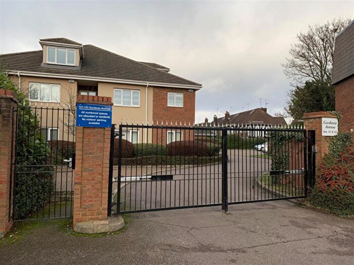 1 Bedroom Flat To Rent In Gardenia Avenue, Luton, Bedfordshire, LU3