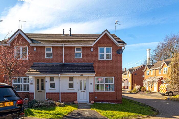 3 Bedroom Semi Detached House For Sale In Hollybank Close, Winnington, CW8