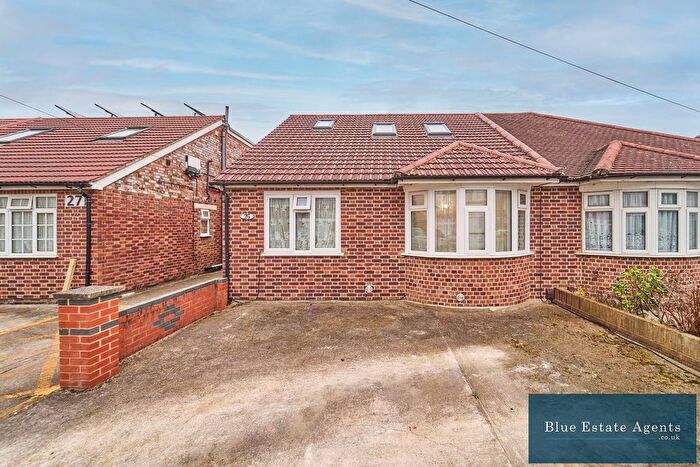 4 Bedroom Bungalow For Sale In Ashton Gardens, Hounslow, TW4