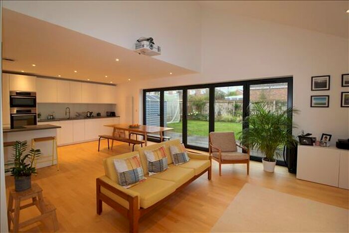 4 Bedroom Bungalow To Rent In Roman Way, Felixstowe, IP11