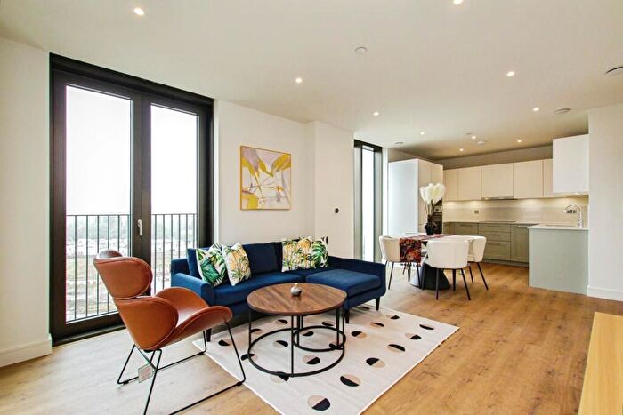 2 Bedroom Apartment To Rent In Twelve Trees Park, E16