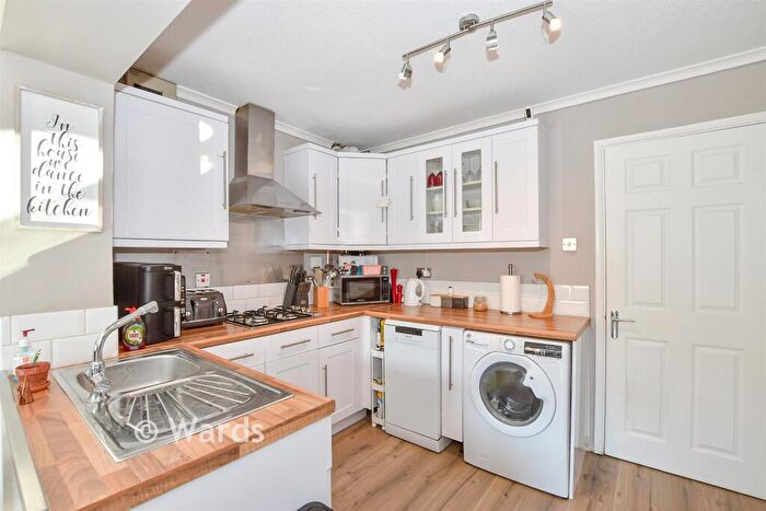 3 Bedroom End Of Terrace House For Sale In Stevens Road, Eccles, Aylesford, Kent, ME20