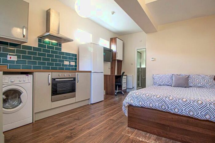 Studio To Rent In Clarendon Road, Leeds, LS2
