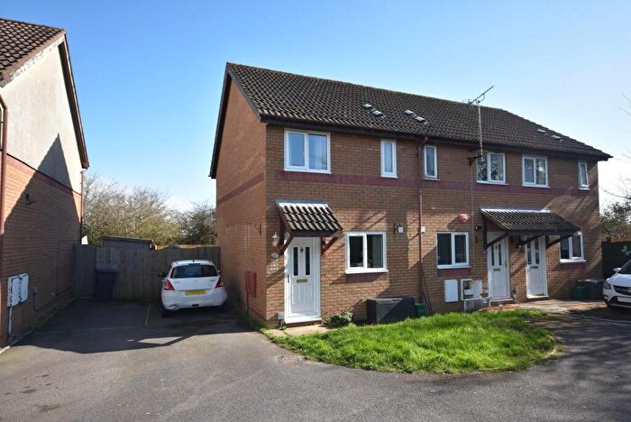 2 Bedroom End Of Terrace House For Sale In Greenacres, Barry, CF63