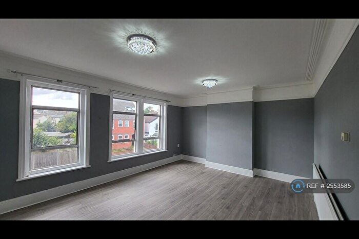 2 Bedroom Flat To Rent In Potters Road, Barnet, EN5