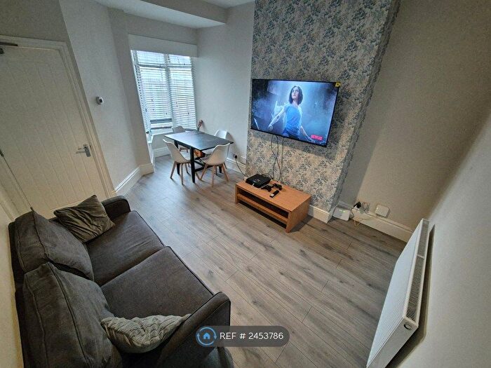 4 Bedroom Terraced House To Rent In Newland Avenue, Hull, HU5