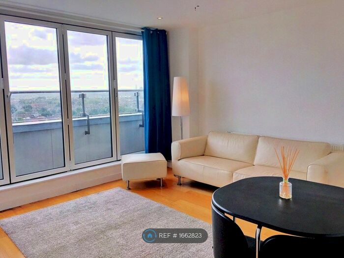 2 Bedroom Flat To Rent In East Central Apartments, London, E17