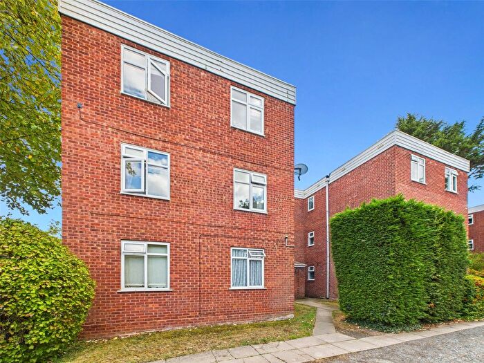 1 Bedroom Flat For Sale In Rainbow Hill, Worcester, Worcestershire, WR3