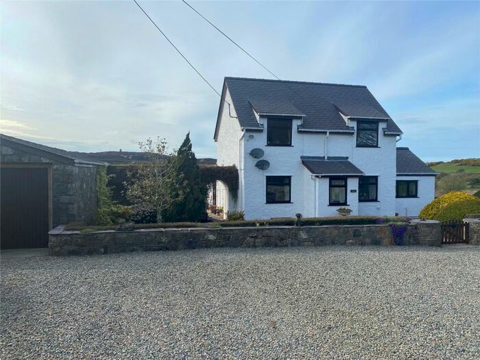 3 Bedroom Detached House For Sale In Gadfa, Pensarn, Anglesey, Sir Ynys Mon, LL69