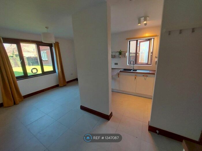 1 Bedroom Flat To Rent In Anthony Road, London, SE25