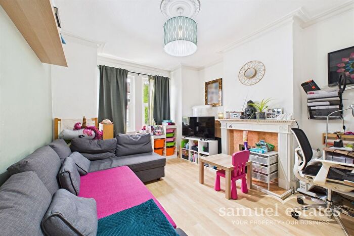 2 Bedroom Terraced House To Rent In Woodside Road, Norwood, SE25