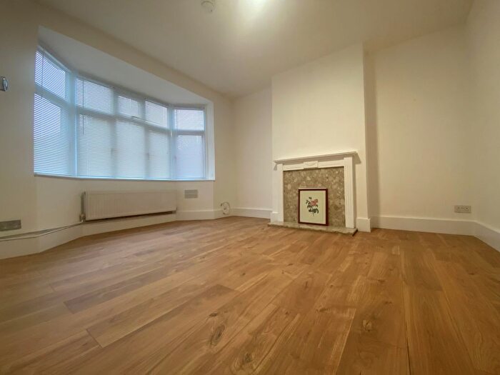 3 Bedroom Semi Detached House To Rent In Sutton Hall Road, Hounslow, TW5