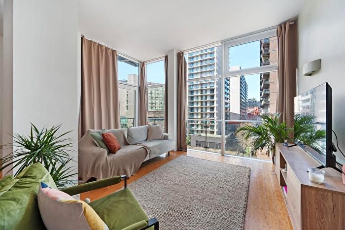 2 Bedroom Flat To Rent In St. Marys Parsonage, Manchester, M3