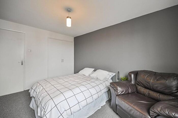 1 Bedroom Flat For Sale In Ben Tillett House, Willow Walk, London, , Turnpike Lane, London, N15