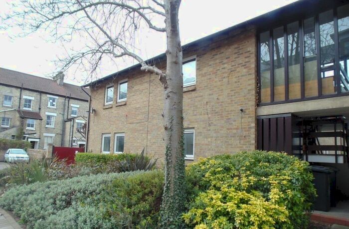 2 Bedroom Flat To Rent In Brandon Court, Cambridge CB1